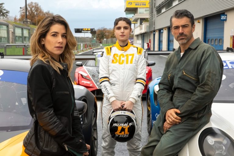 Motorvalley, the TV series with Luca Argentero and Giulia Michelin arrives in February on Netflix