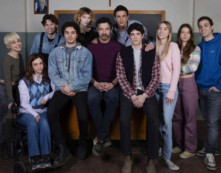 A Professor 3, the plot of the episodes of December 4