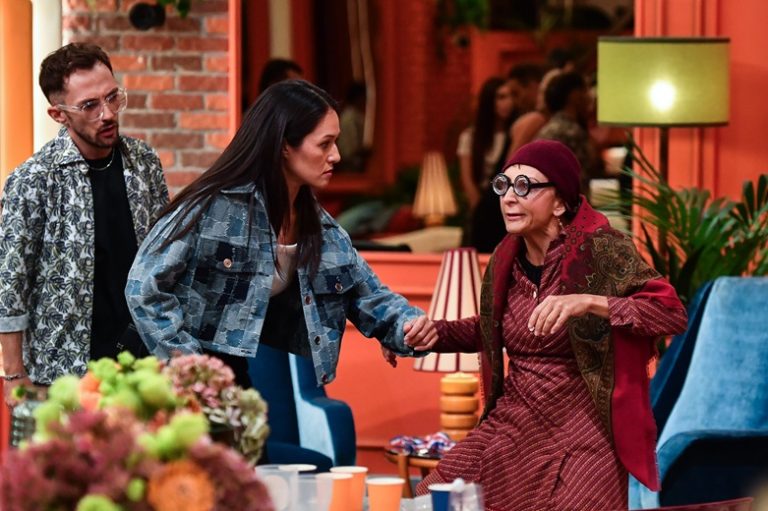 Lol – Chi ride is out in April the sixth season with Giovanni Esposito, Carlo Amleto and Paola Minaccioni