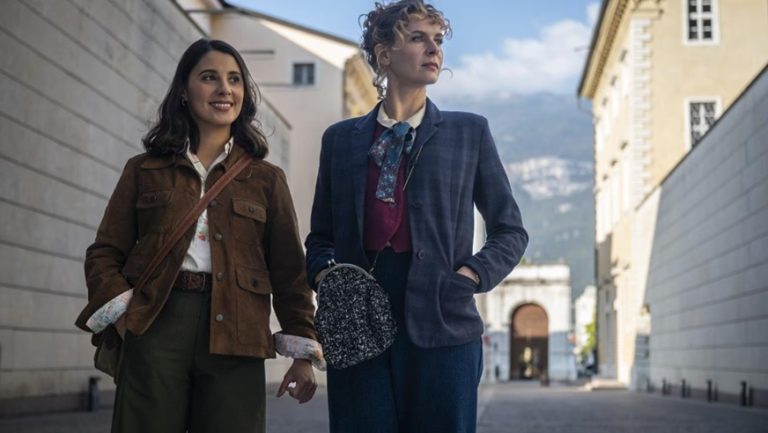 Looking desperately, the TV movie of Purchè ends well, tonight on TV