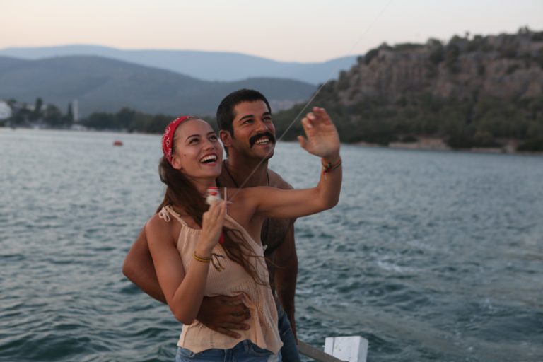 A love like you: plot, cast and curiosity about the film with Burak Özçivit on Channel 5