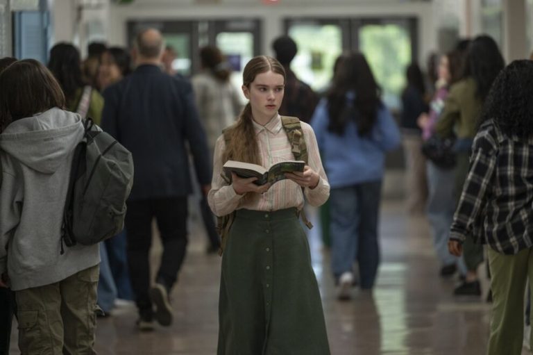 Carrie, the review: Mike Flanagan brings on Prime Video the nemesis of teen drama